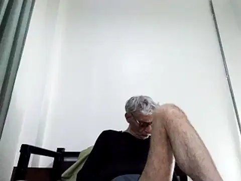 Snapshot of BIGUNCUTHARDCOCK chatting on March 15, 4:10 pm BIGUNCUTHARDCOCK online show from March 15, 4:10 pm