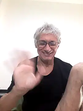 Snapshot of BIGUNCUTHARDCOCK chatting on March 18, 2:26 pm BIGUNCUTHARDCOCK online show from March 18, 2:26 pm