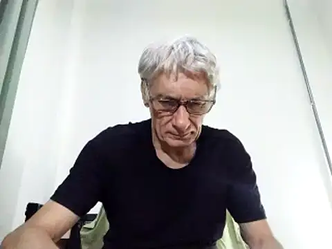 Snapshot of BIGUNCUTHARDCOCK chatting on March 20, 3:04 pm BIGUNCUTHARDCOCK online show from March 20, 3:04 pm