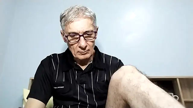 Snapshot of BIGUNCUTHARDCOCK chatting on September 10, 2:22 am BIGUNCUTHARDCOCK online show from September 10, 2:22 am