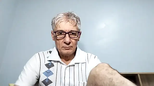 Snapshot of BIGUNCUTHARDCOCK chatting on September 11, 1:39 am BIGUNCUTHARDCOCK online show from September 11, 1:39 am