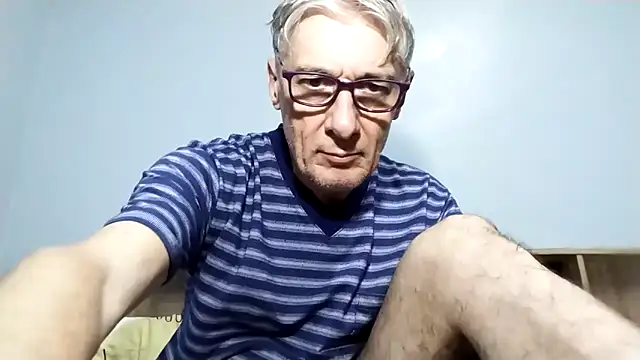 Snapshot of BIGUNCUTHARDCOCK chatting on September 12, 11:26 pm BIGUNCUTHARDCOCK online show from September 12, 11:26 pm