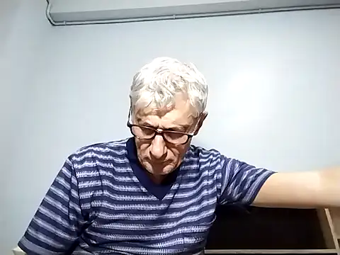 Snapshot of BIGUNCUTHARDCOCK chatting on September 13, 12:38 pm BIGUNCUTHARDCOCK online show from September 13, 12:38 pm