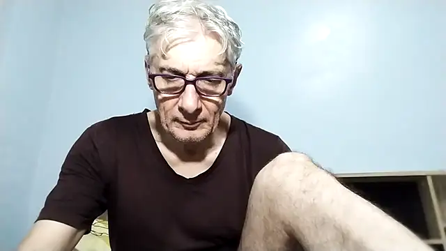 Snapshot of BIGUNCUTHARDCOCK chatting on September 27, 1:32 am BIGUNCUTHARDCOCK online show from September 27, 1:32 am