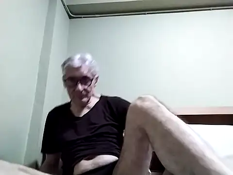 Snapshot of BIGUNCUTHARDCOCK chatting on October 3, 2:36 pm BIGUNCUTHARDCOCK online show from October 3, 2:36 pm