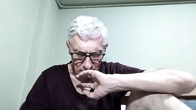 Snapshot of BIGUNCUTHARDCOCK chatting on October 22, 12:38 pm BIGUNCUTHARDCOCK online show from October 22, 12:38 pm