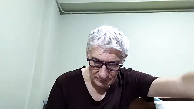 Snapshot of BIGUNCUTHARDCOCK chatting on November 8, 1:39 am BIGUNCUTHARDCOCK online show from November 8, 1:39 am