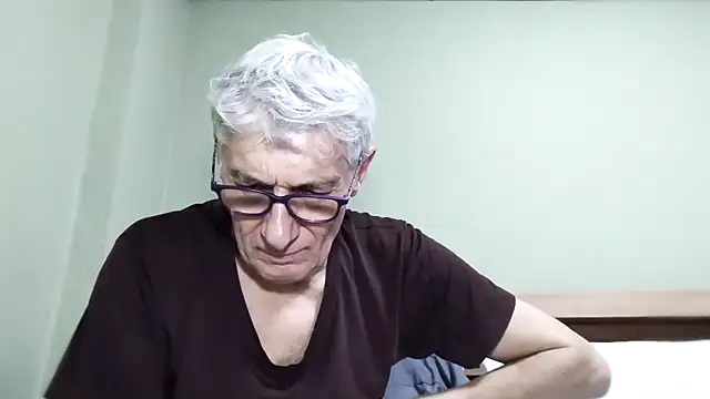 Snapshot of BIGUNCUTHARDCOCK chatting on November 23, 1:55 pm BIGUNCUTHARDCOCK online show from November 23, 1:55 pm