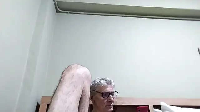 Snapshot of BIGUNCUTHARDCOCK chatting on November 28, 1:36 pm BIGUNCUTHARDCOCK online show from November 28, 1:36 pm