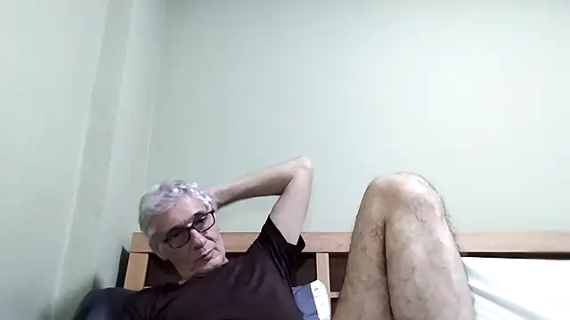 Snapshot of BIGUNCUTHARDCOCK chatting on November 30, 1:59 pm BIGUNCUTHARDCOCK online show from November 30, 1:59 pm