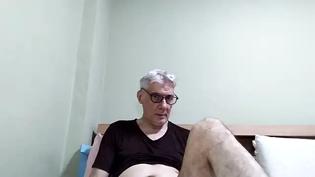 Snapshot of BIGUNCUTHARDCOCK chatting on December 17, 11:38 am BIGUNCUTHARDCOCK online show from December 17, 11:38 am