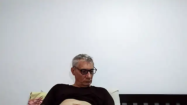 BIGUNCUTHARDCOCK online show from February 5, 1:54 am