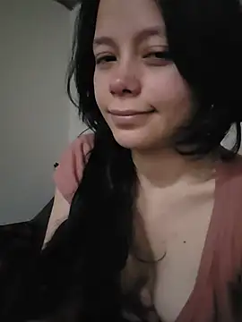 Snapshot of loIijanne chatting on August 2, 9:24 pm loIijanne online show from August 2, 9:24 pm