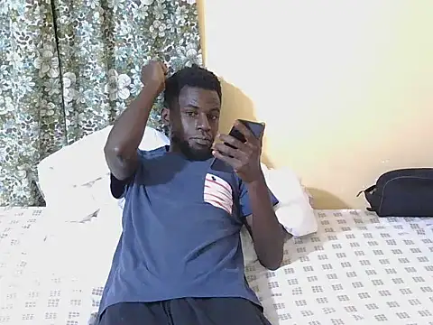 Snapshot of large_blackdick chatting on September 22, 8:00 pm large blackdick online show from September 22, 8:00 pm