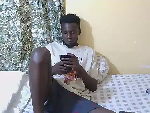 Snapshot of large_blackdick chatting on October 21, 2:51 pm large blackdick online show from October 21, 2:51 pm