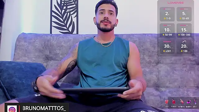 Snapshot of Bruno_Mattos chatting on February 18, 5:42 pm Bruno Mattos online show from February 18, 5:42 pm