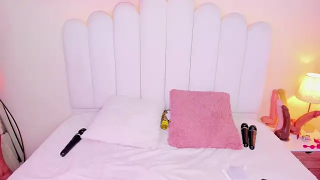 Cristal horny69 online show from April 21, 9:59 am