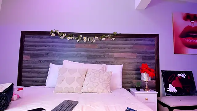 EmmaBakeer online show from February 13, 7:42 pm