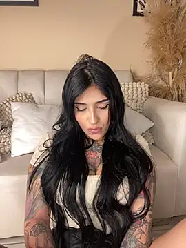 Snapshot of Sweetie_Arianna chatting on February 25, 5:06 am Sweetie Arianna online show from February 25, 5:06 am