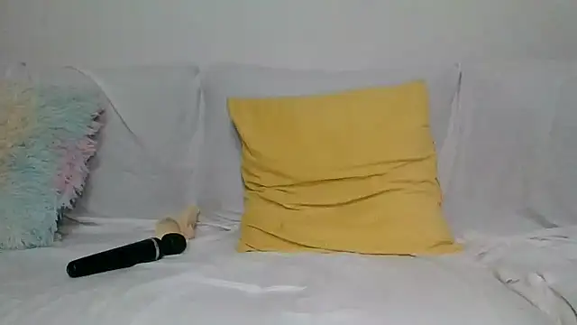 Snapshot of blondyruby chatting on November 21, 8:40 pm blondyruby online show from November 21, 8:40 pm