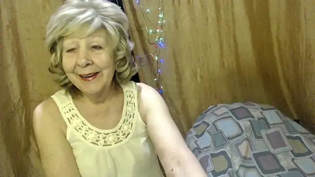 Snapshot of _Estelitta_5 chatting on January 12, 6:16 pm Estelitta 5 online show from January 12, 6:16 pm