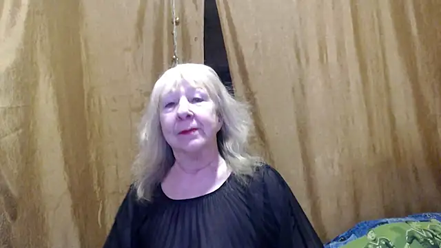 Snapshot of _Estelitta_5 chatting on February 7, 11:01 am Estelitta 5 online show from February 7, 11:01 am