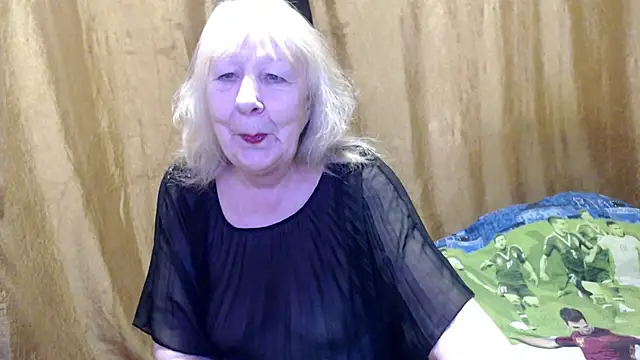 Snapshot of _Estelitta_5 chatting on February 7, 2:04 pm Estelitta 5 online show from February 7, 2:04 pm