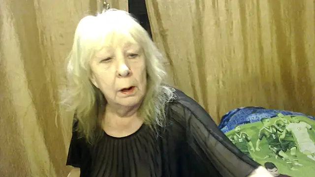 Snapshot of _Estelitta_5 chatting on February 7, 6:13 pm Estelitta 5 online show from February 7, 6:13 pm