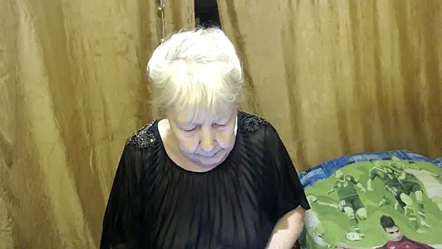 Snapshot of _Estelitta_5 chatting on February 8, 7:37 am Estelitta 5 online show from February 8, 7:37 am