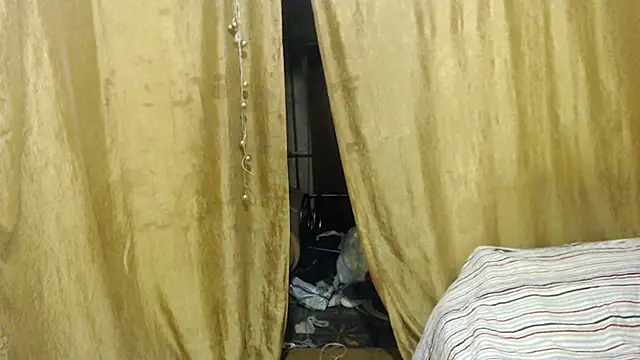 Snapshot of _Estelitta_5 chatting on February 15, 6:55 pm Estelitta 5 online show from February 15, 6:55 pm