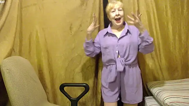 Snapshot of _Estelitta_5 chatting on November 16, 5:18 pm Estelitta 5 online show from November 16, 5:18 pm