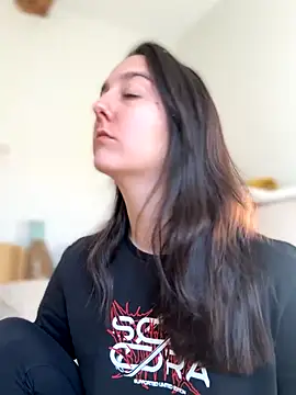  Juliette online show from November 4, 1:32 pm