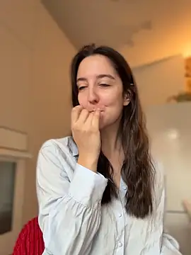  Juliette online show from February 12, 9:15 am