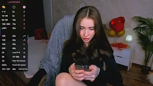 Snapshot of ashleyro1 chatting on February 24, 1:20 pm ashleyro1 online show from February 24, 1:20 pm