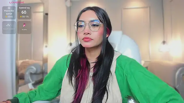 AzuraKindong online show from February 2, 7:34 pm