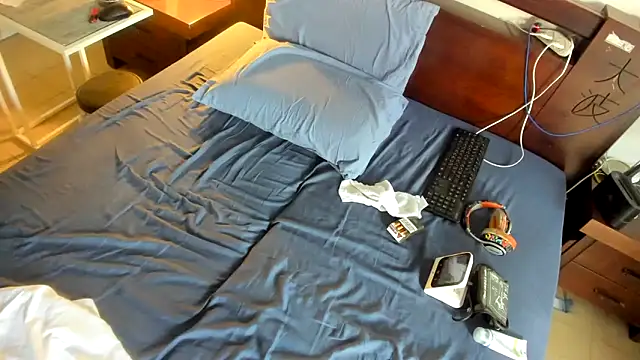 CTPuIITu3 online show from September 19, 4:03 am