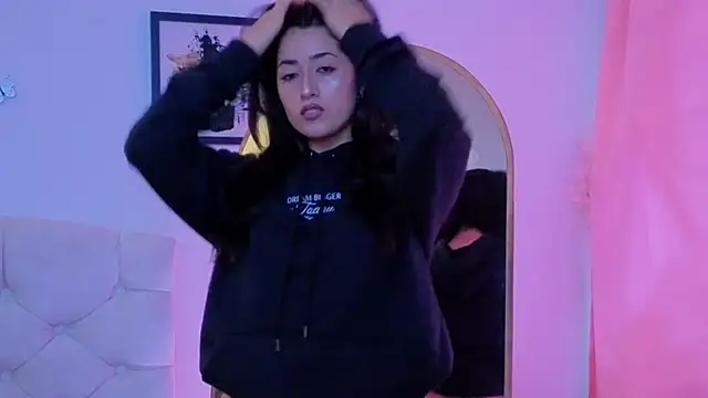 ChanellGV online show from November 19, 10:32 pm