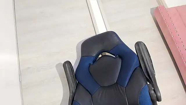 Snapshot of Madi_hotgod chatting on January 8, 2:35 am Madi hotgod online show from January 8, 2:35 am