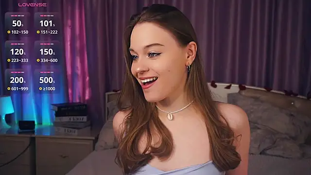 Snapshot of CedelKyngi chatting on February 20, 8:28 am CedelKyngi online show from February 20, 8:28 am