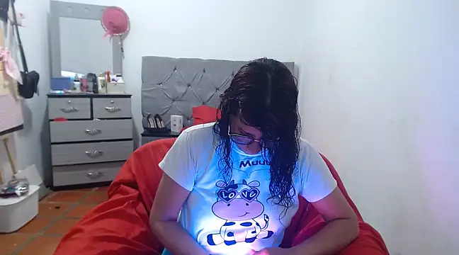 Snapshot of Ainhoa-hot chatting on February 27, 3:15 pm Ainhoa-hot online show from February 27, 3:15 pm