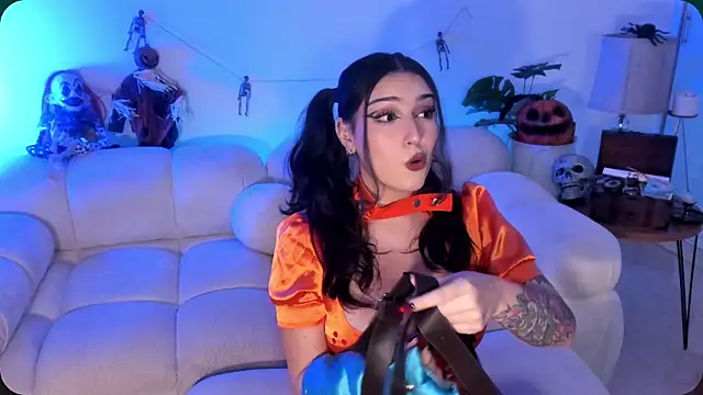 freya bella  online show from October 16, 7:53 am