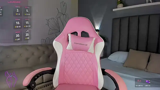 Snapshot of atenea_jones chatting on November 18, 7:29 pm atenea jones online show from November 18, 7:29 pm