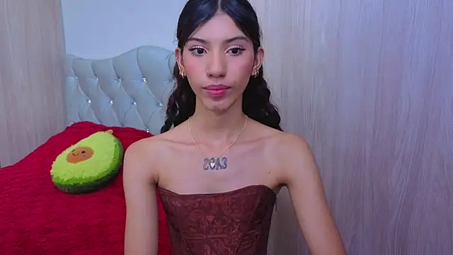 Snapshot of atenea_jones chatting on June 22, 8:06 pm atenea jones online show from June 22, 8:06 pm
