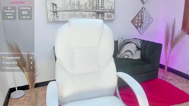 Snapshot of Aida_adams chatting on March 8, 8:14 pm Aida adams online show from March 8, 8:14 pm