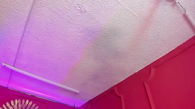 Red lady online show from March 27, 3:56 am