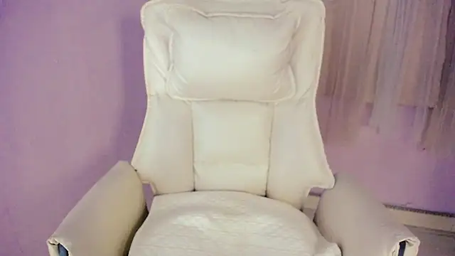 Snapshot of __18Angel__ chatting on November 13, 7:24 pm 18Angel online show from November 13, 7:24 pm