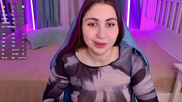 Snapshot of WinryRoss chatting on February 4, 5:13 am WinryRoss online show from February 4, 5:13 am