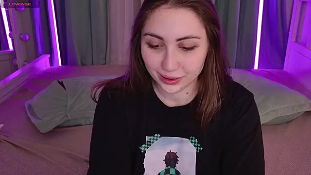 Snapshot of WinryRoss chatting on March 4, 4:07 am WinryRoss online show from March 4, 4:07 am