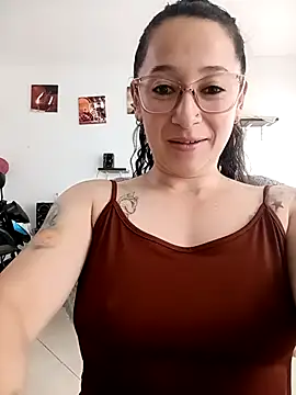 emilypoppy3 online show from April 10, 9:41 pm