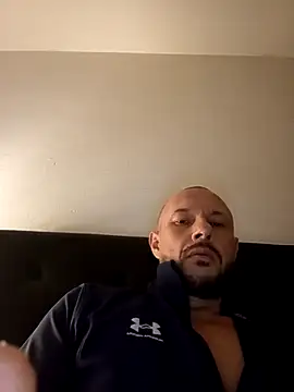 Guitccch online show from March 31, 5:30 am